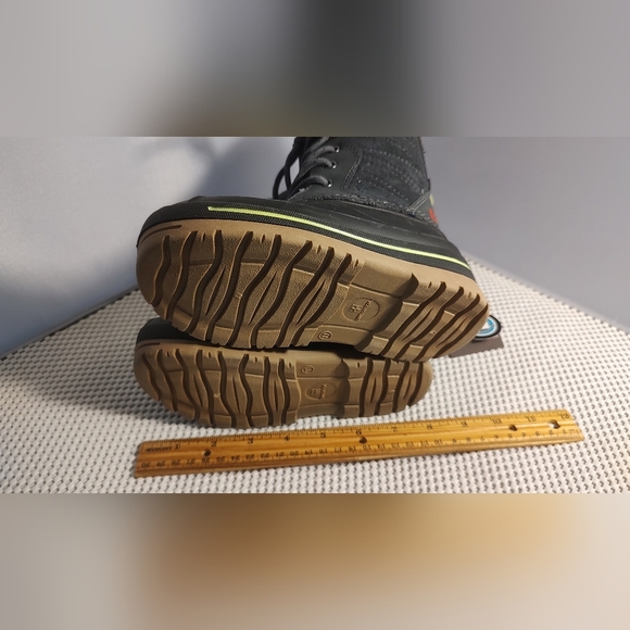 Toddler Boys Size 11 Swiss Tech Winter Snow Boots Memory foam Genuine suede - Picture 6 of 6